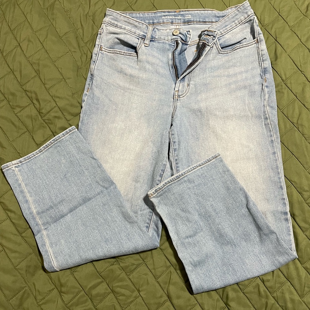 Old Navy High-Rise, Loose Fitting Jean - Size 8